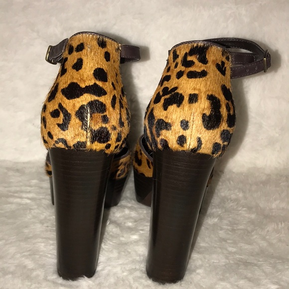⬇️DVF Leopard calf hair Finn platform heels - Picture 6 of 8